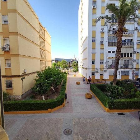 Apartamento Celia Sevilha Exterior foto